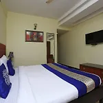 Oyo 1463 Surya Beach Inn